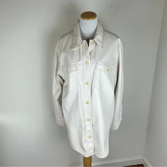Aritzia Wilfred The Ganna Shirt Jacket in Vegan Leather in Birch - size M - Picture 4 of 8